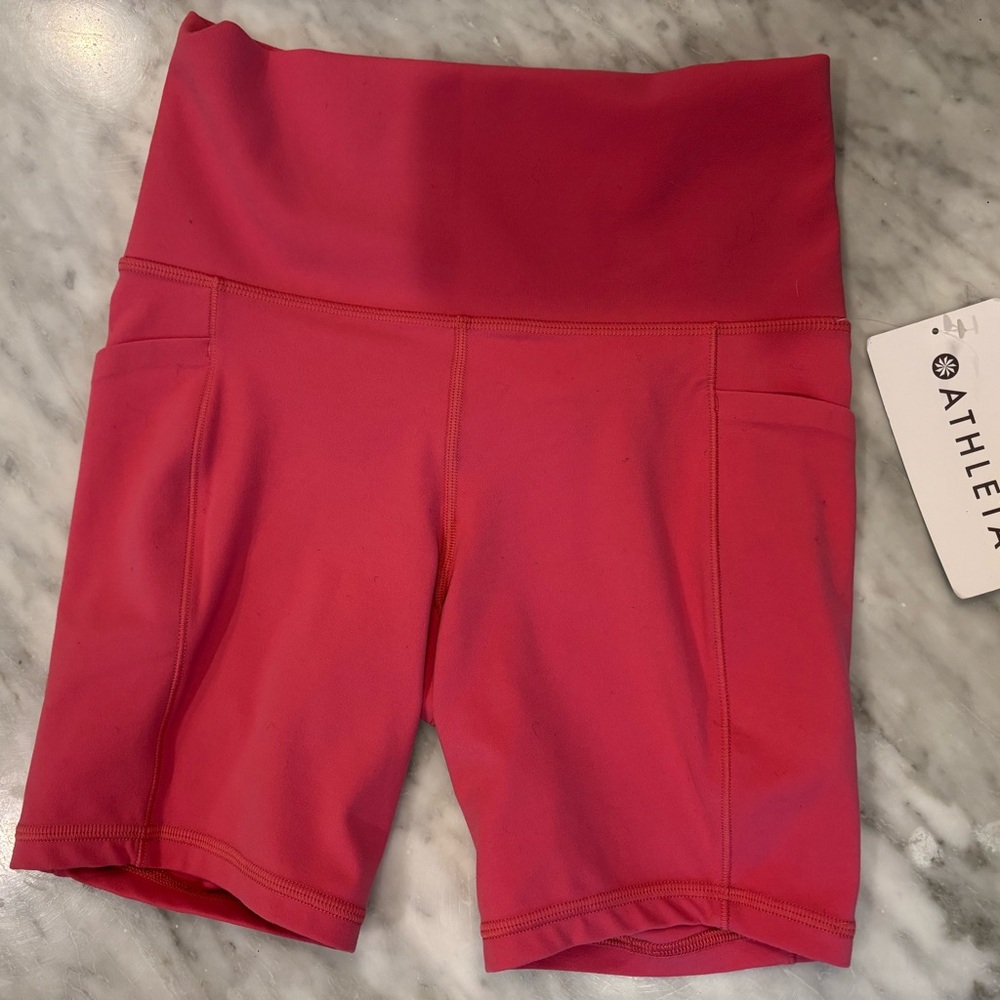 Athleta Saluation Stash 7” Bike Shorts